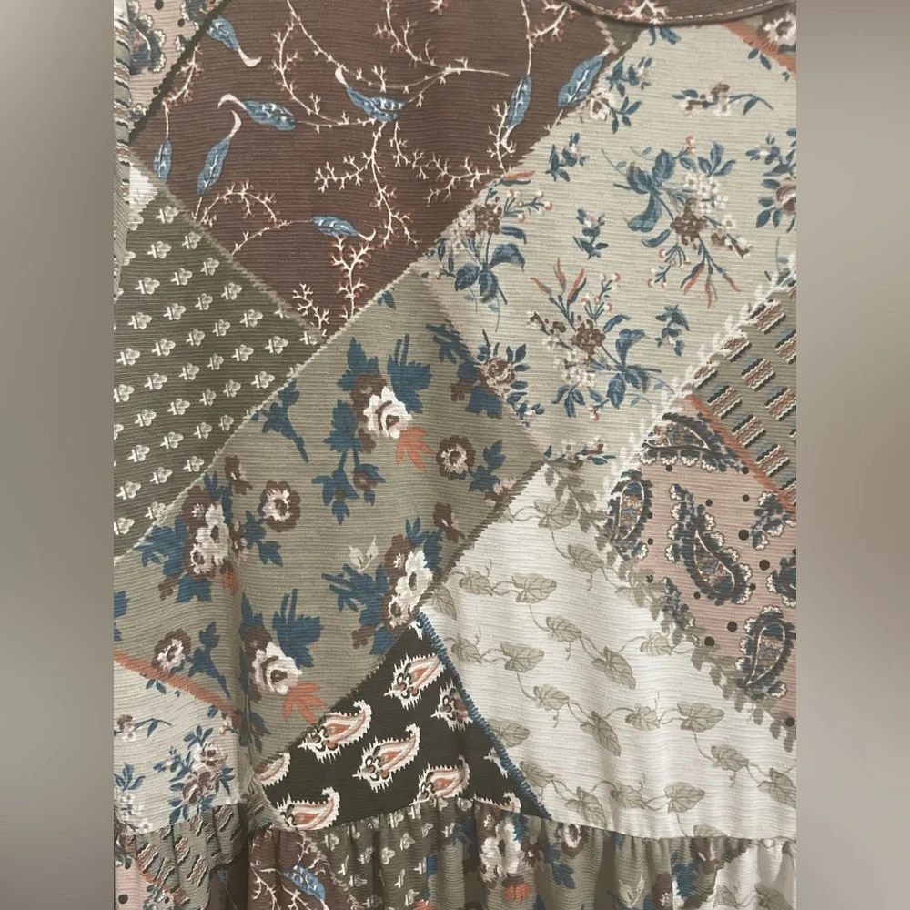 The Kings Daughter Boutique Patchwork Long Sleeve Dress!! - Picture 4 of 5